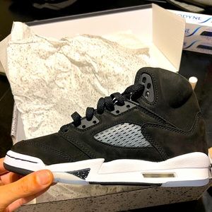 Jordan 5 Moonlight Size 4.5 NEVER WORN